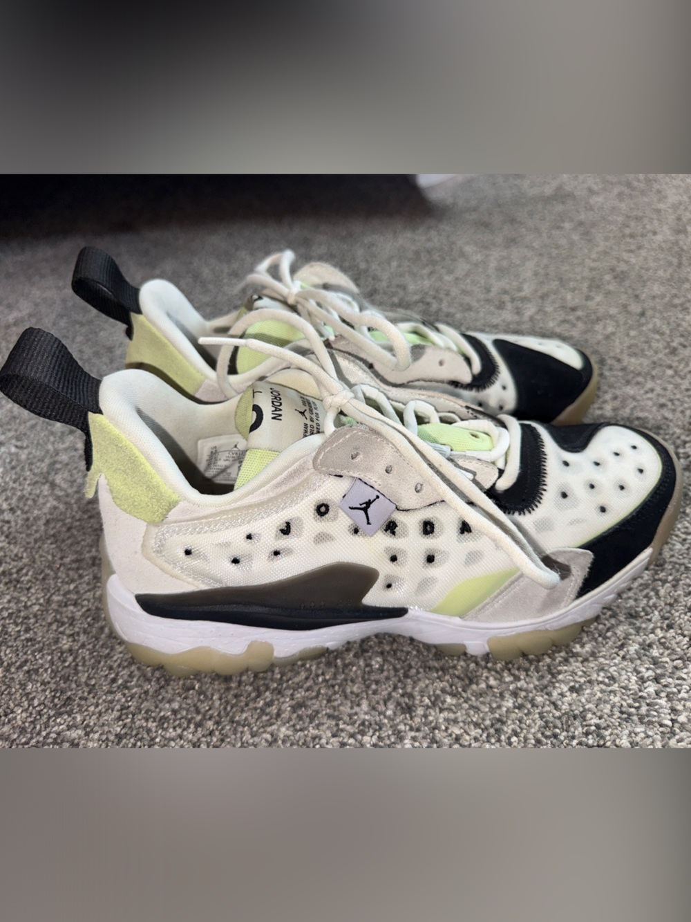 Jordan Delta 2 White Black & Light Green Low-Top Sneakers Mens 8.5
